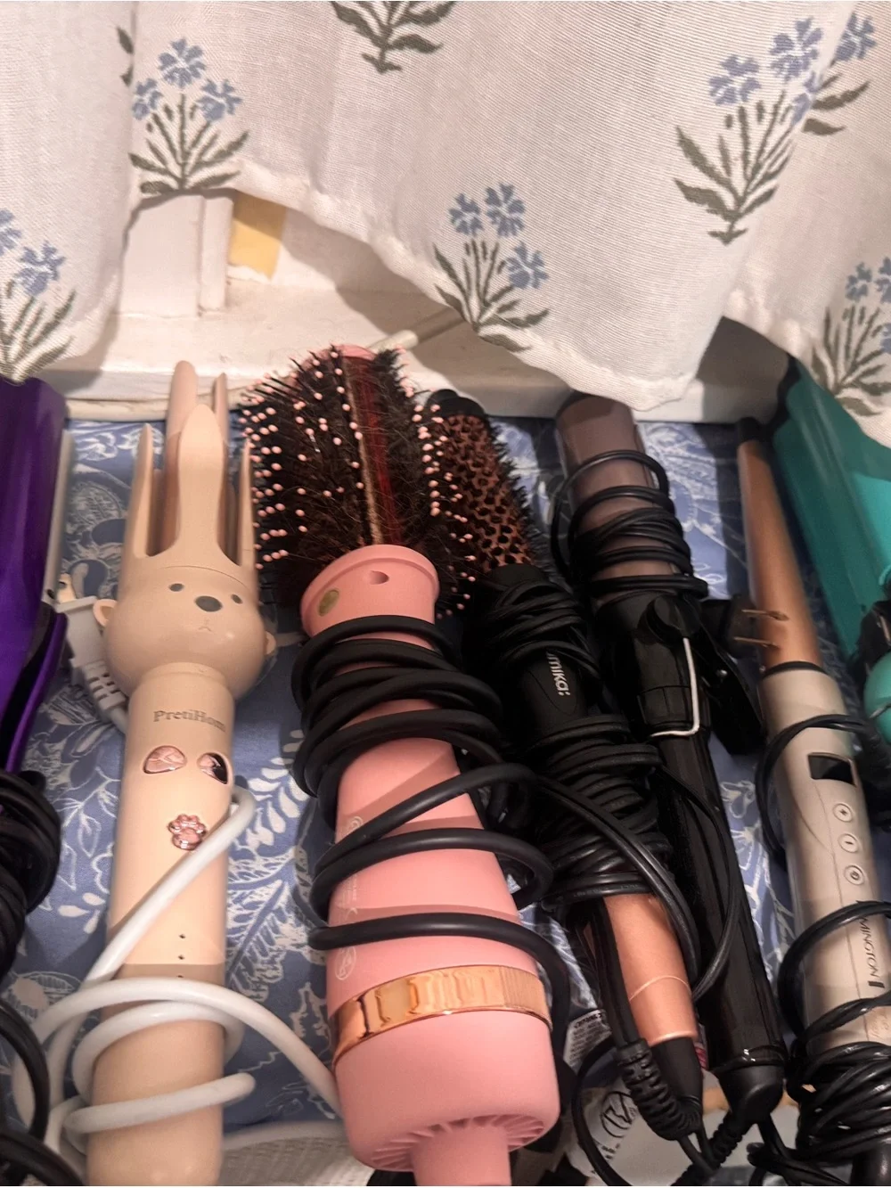 Assorted Women’s Hair Tools